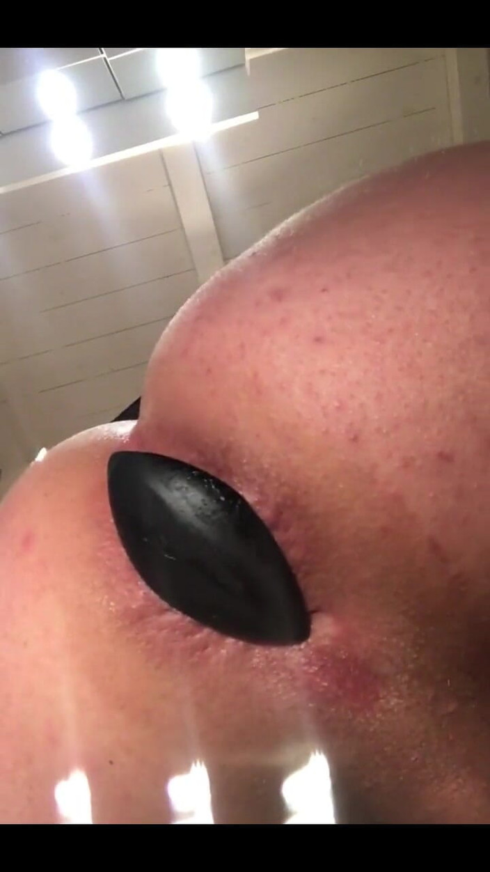 Real mr ass kink: Buttplug mendorong