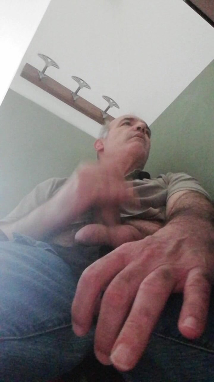 Setesesso7: 職場のロッカールームの僕のコーナーで手コキして8月1日の2回目の射精