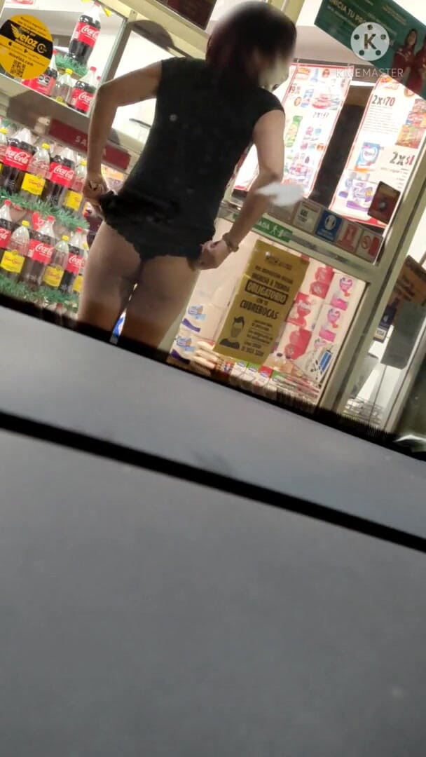 Traviezisha: POV: Alfa samec mě požádá, abych mu koupila nápoj, zatímco...