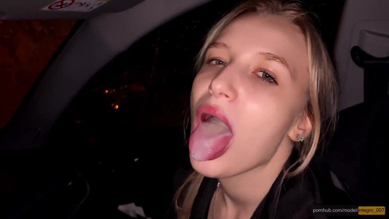 Stacy Starando: Stiefschwester bot wieder an, mich im Auto zu lutschen, ich...