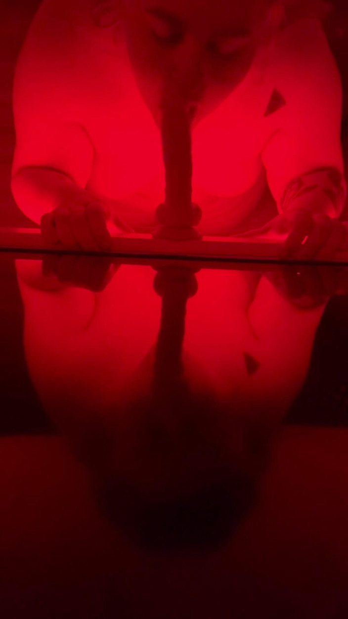 Quinnicide: Sudut pandangan pertama MILF montel deepthroat berantakan