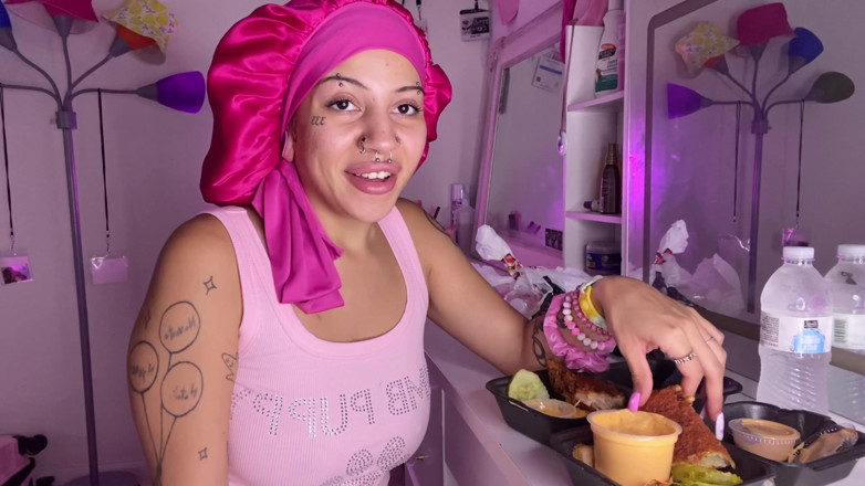 Nali Marie: Mukbang Makanan Pedas Asmr Long Kuku Kucing, Facestuffing Vlog