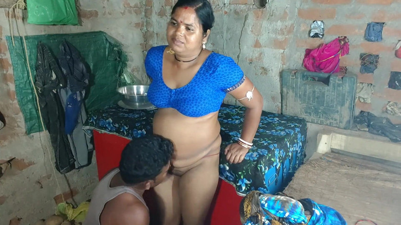 Raju Raju: The Son-in-law Stripped and Fucked the Younger Mother-in-law