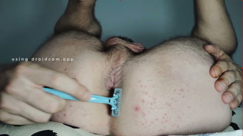 Curiosity_FH: Shaving My Ass