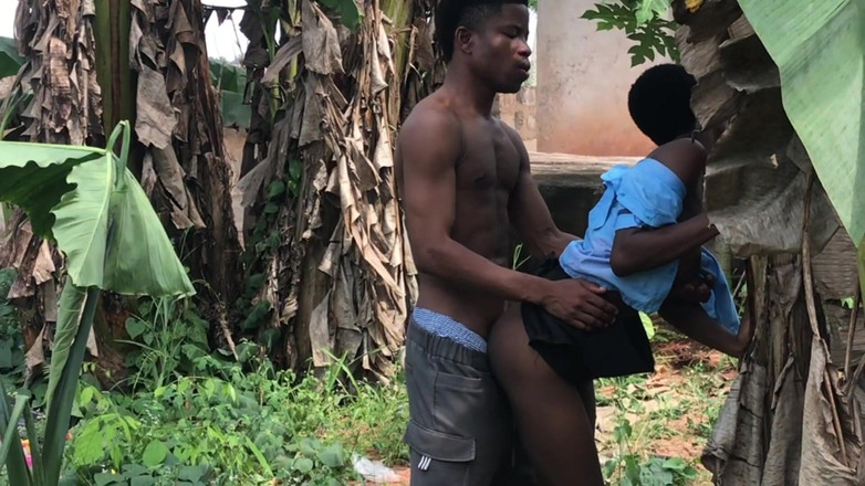 Amateur Teen Studio: Tôi đến lớp muộn, làm ơn đụ tôi thay vì gửi tôi về...