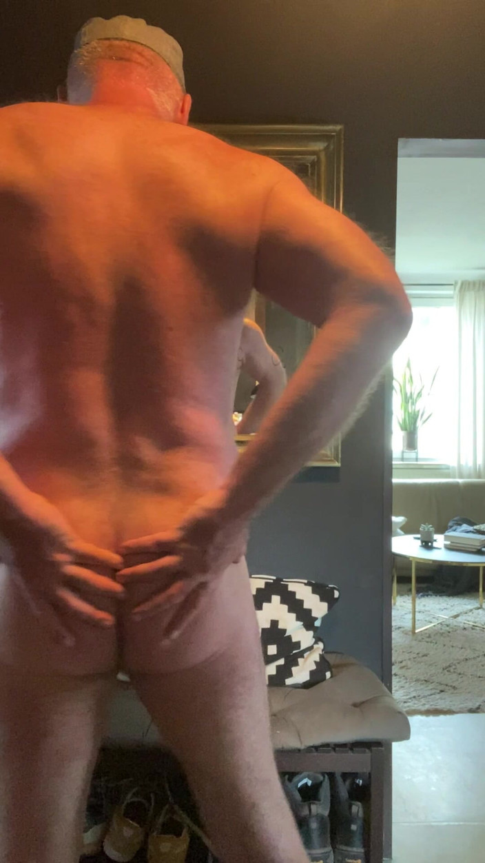 Exhibitionistman: Wanker Tua sesat