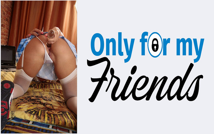 Only for my Friends: エカテリーナ・グラスコフのポルノキャスティングは、滑らかな膣を持つ大きな18歳のふしだらな女が喜びと大人のおもちゃを作成します