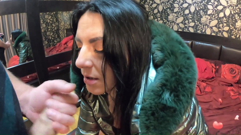 MilfyCalla: Milfycalla Ep 137 mama vitregă a fost futută în față. Ejaculează pe...