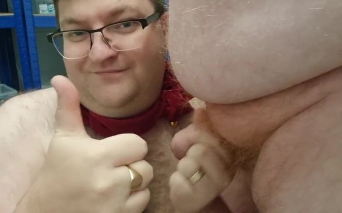 brummieboi89: Сосет папочке в магазине сладостей