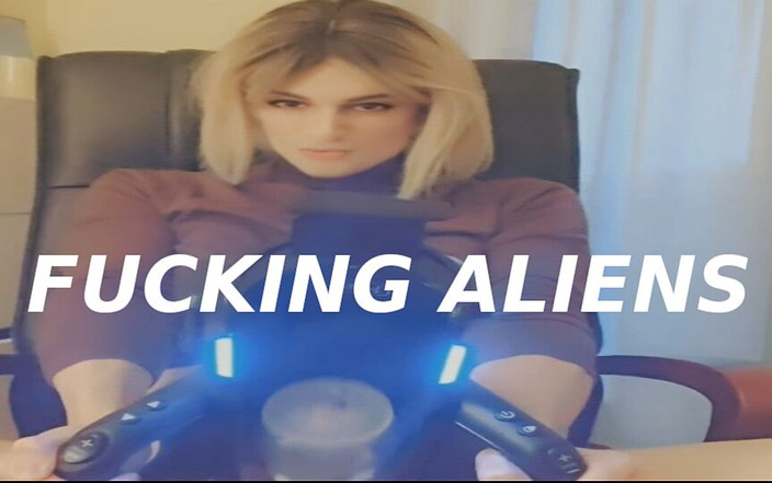 Samantha sissy: Büyük trans yarak için büyük oyuncak