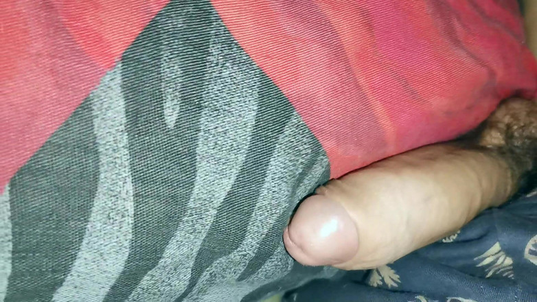 SEXY_GUYBEST: Một con cu to mọng nước chảy và cọ xát...