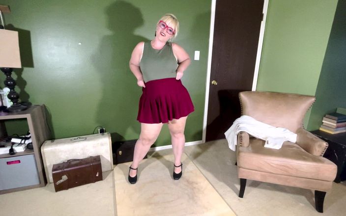 Alice Stone: BBW Latina Striptease Dancing and Jiggling Her Gorgeous Fat Body...