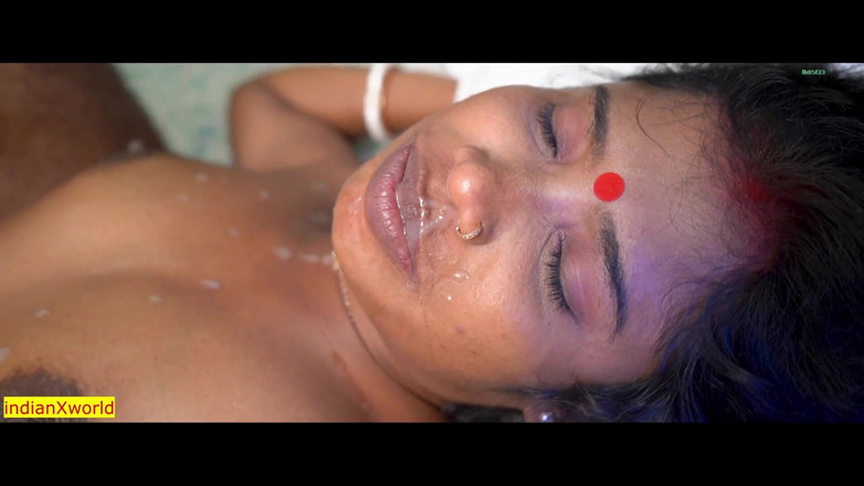 Indian Xshot: Desi moglie innocente condivisa dal marito infedele