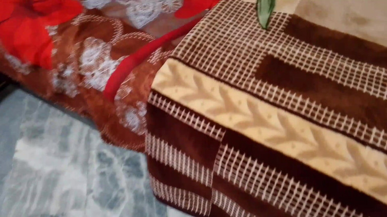 QueenbeautyQB: Kakak ipar india menggoda abang iparnya dengan pamer tubuh bahenolnya -...