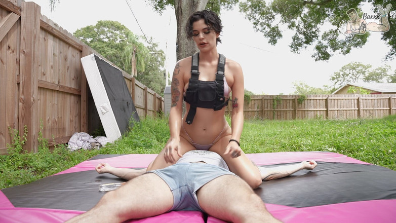 Baxxxbox: Zápas, sezení na obličeji, honění - bohyně Fina