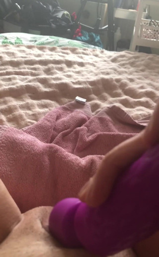 Maggie Moon: Een beetje thuis spuiten