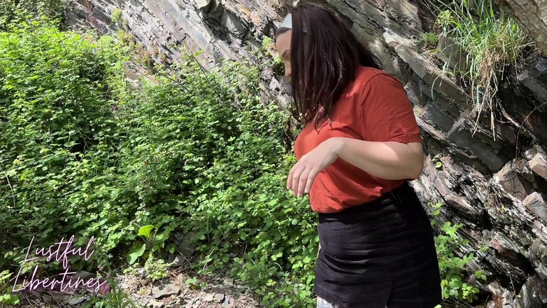 Lustful Libertines: Pris en train de baiser un inconnu dans les bois.