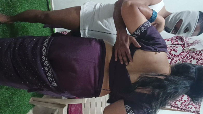 Muruga: Super sexy tante neukt in vrouw van vriend