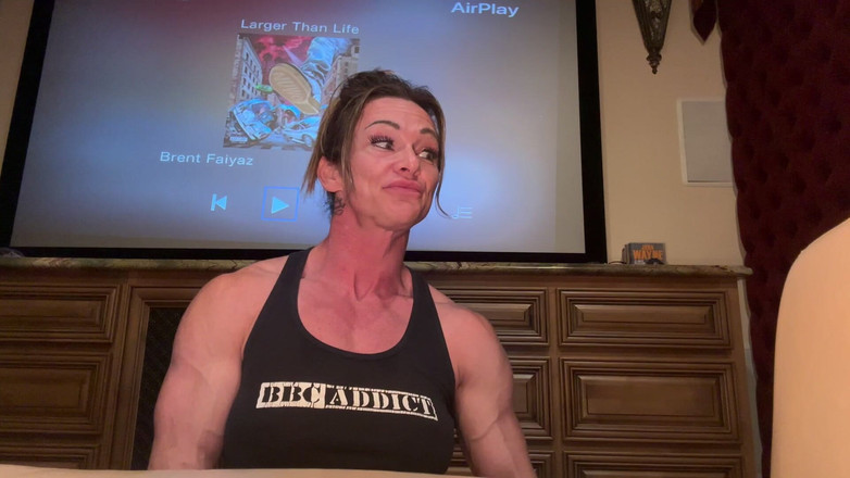 Simone Steele: Qos 고백