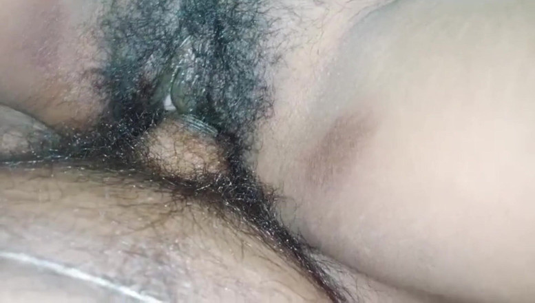 Bk Vlogs: 밀프 밭에서 섹시한 영상 마을 바비