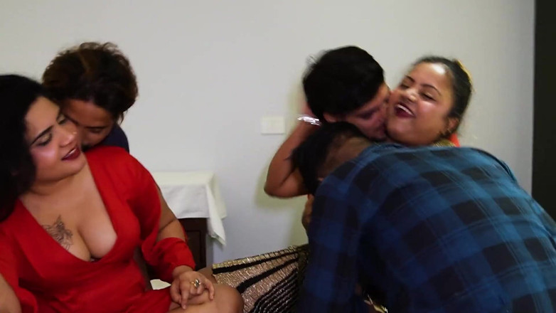 Your uncut: Three Hostel Freind Call Their Girlfreind to Fuck and Grand...