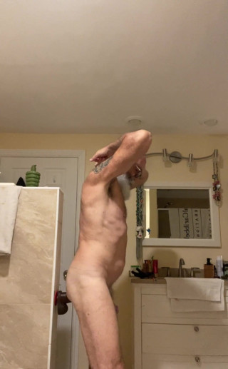 feedmedick: Big is so satisfying.