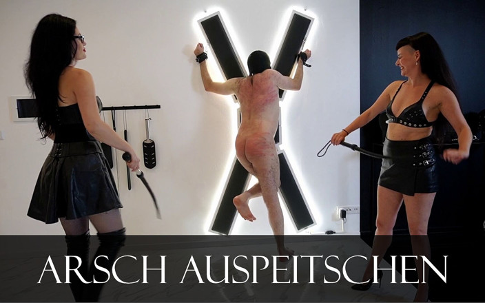 Lady Blackdiamoond: Whipping the Slave’s Ass