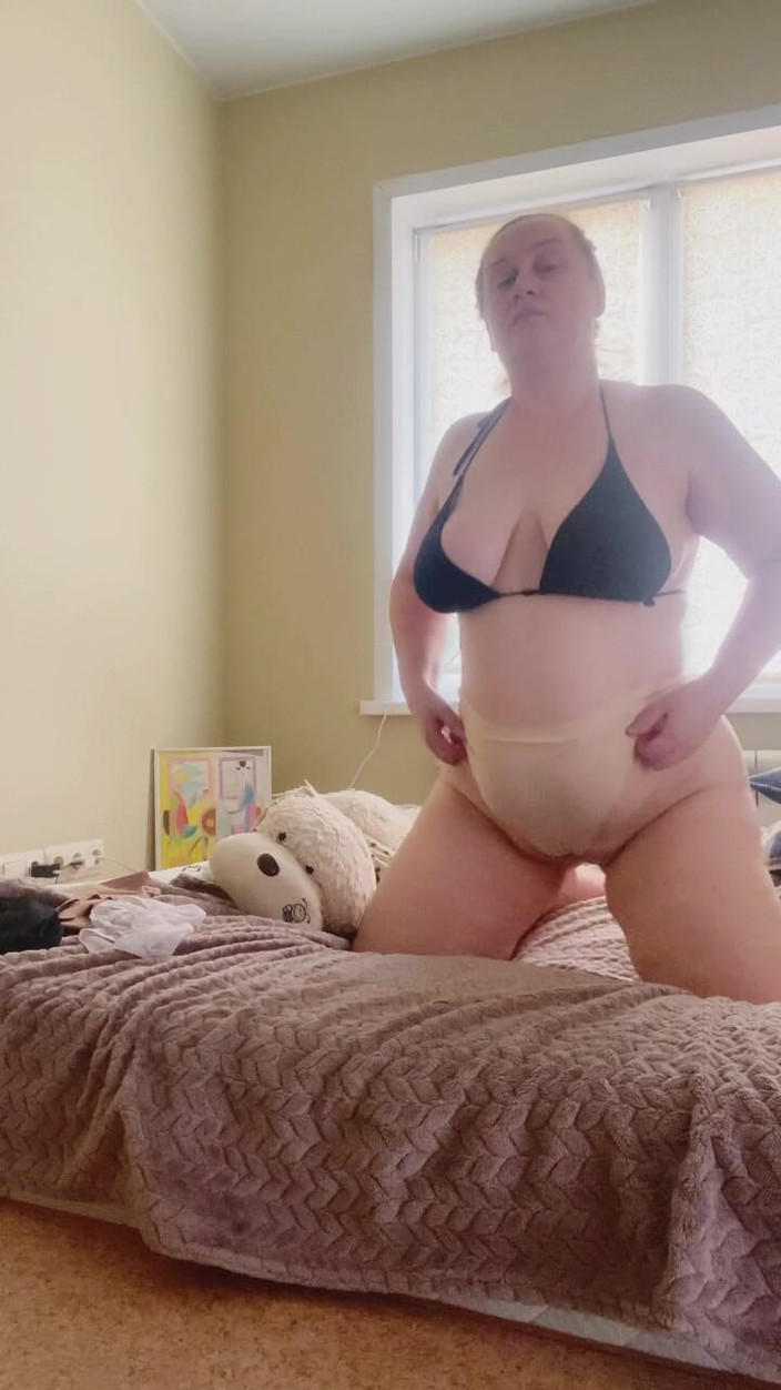 VikkiGeorgia: J’exhibe ma culotte