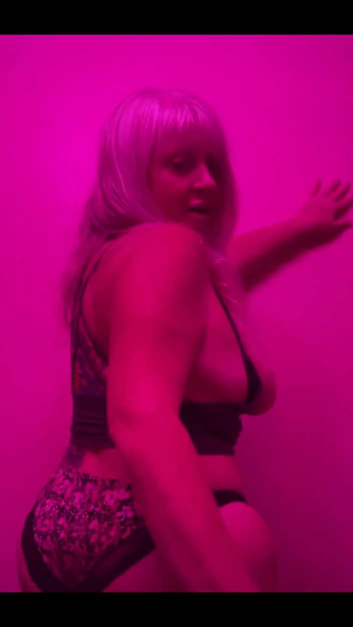 PaintedRose: Tante nakal rose ini yang pengen aku lakuin sama kamu