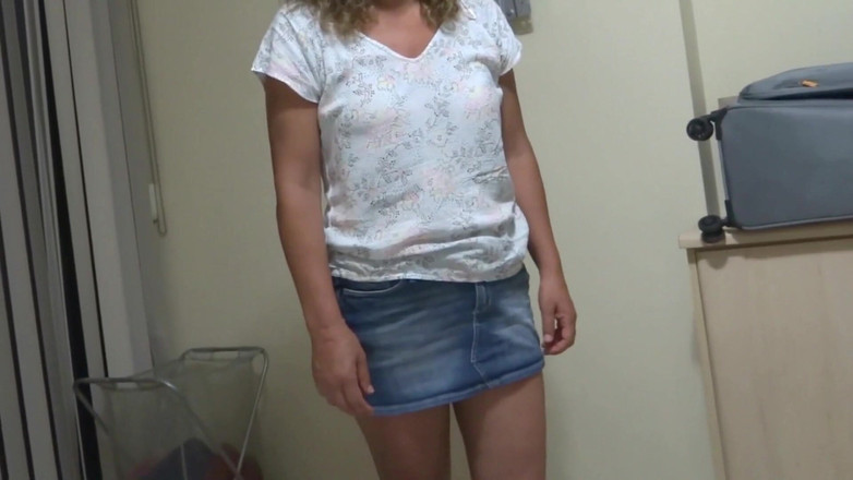 Ardientes69: Первый раз латина мастурбирует перед пасынок после пляжа и получает камшот на ее волосатую