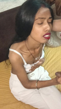 Desi Bhabhi Is Sucking the Penis and Enjoying It Too