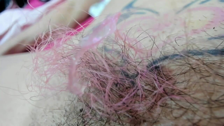 Ariana Unicorn: Fată fericită cu spermă după studiu