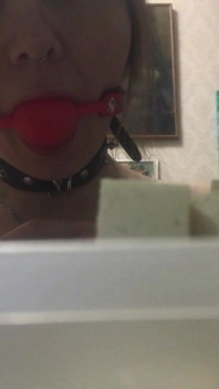 Cozinhando Enquanto Usa Uma Gozada E Uma Engasgo - Lovessie