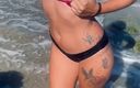 sunny_couple_xxx: Esibizione my tette sfacciata in spiaggia