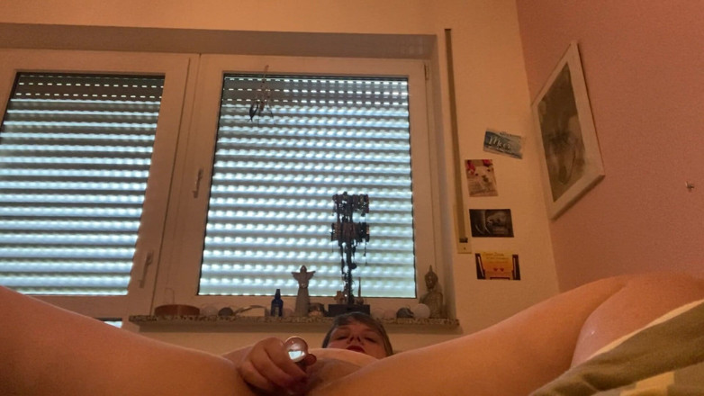 Deutsche Anna: Stepdaddy tells me to do it with the glass dildo
