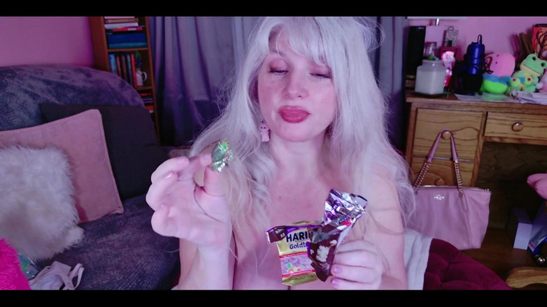 PaintedRose: स्वादिष्ट गुलाबी अच्छाई और कुछ बटर पटाखे झाँकता है