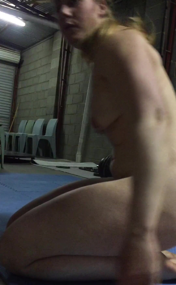 Michellexm: Splitst naakt zijn