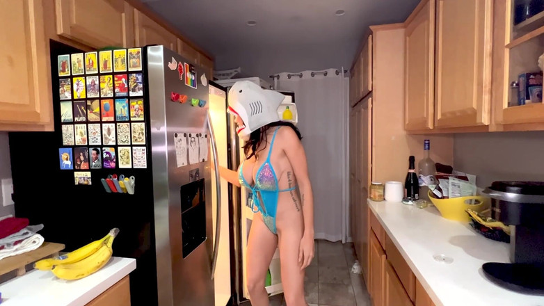 Little Puck: акулу укусОм Jello, выстрелы