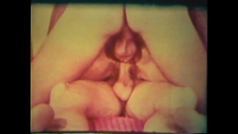 Vintage megastore: 足を開けろ、このクソ女