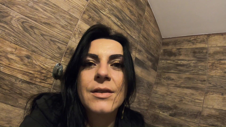 MilfyCalla: स्टॉकिंग पहनी हॉट लड़की द्वारा milfycalla-पेशाब करना और हस्तमैथुन - 4