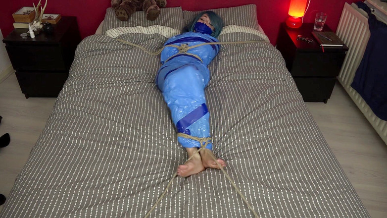 Restricting Ropes: Luna Grey - xác ướp trên giường