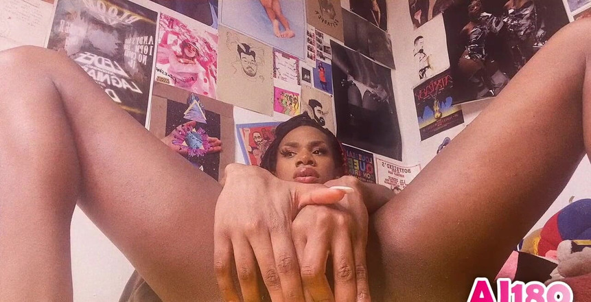 AJ180: Dia seorang penembak Whew. Jika anda melihat pertunjukan ini, secara...