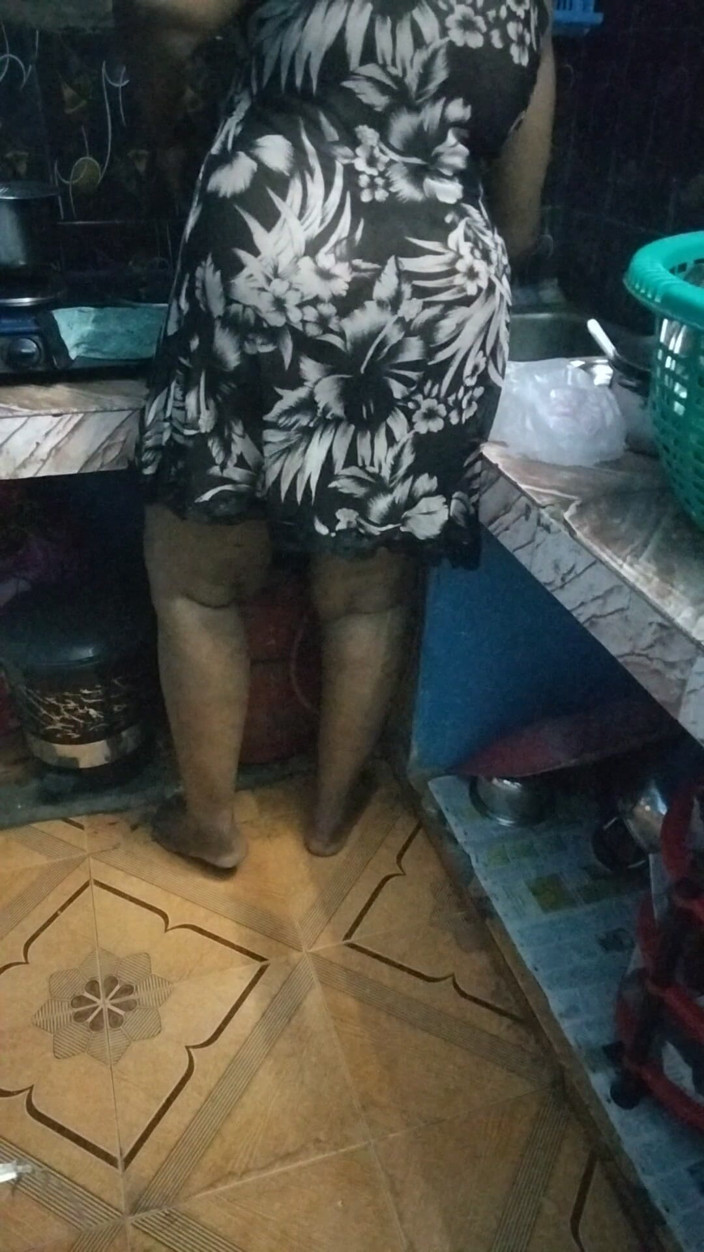 Priya aunty: Hot at Kitchen