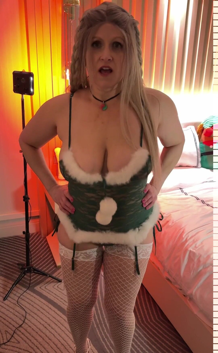 TabithaXXX: Mari kita lihat berapa lama saya boleh bergoyang tetek saya...