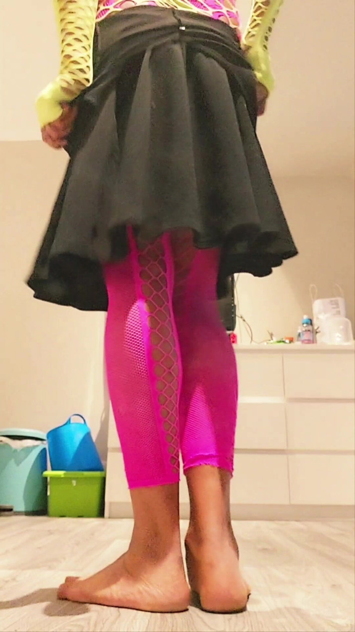 Milah CrossxxX: Poslouchám příkazy své paní jako pejsek a jezdím na svém...