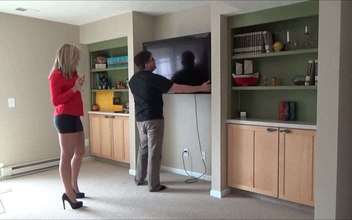 Selfgags classic: Esposa infiel pede zip-ties, uma calcinha engasgando e alguns invólucros...