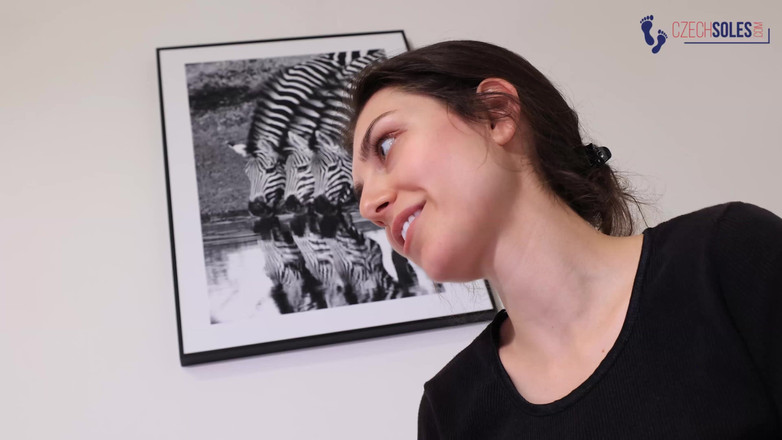 Czech Soles - foot fetish content: Арендодатель и его сексуальная юная квартирантка фут-принцесса