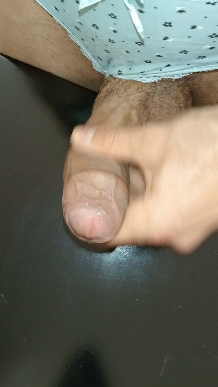 Rey rey: Polla grande y Venoza, masturbación con bragas