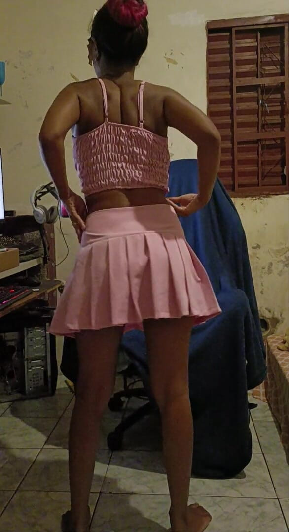 CasalMagrin: Ebony Skinny Body Wife Striptease