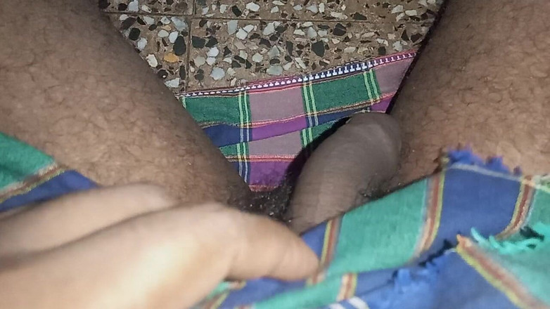 Hungry cliff: Dubai Boy Bathroom Masterbate with Kissing